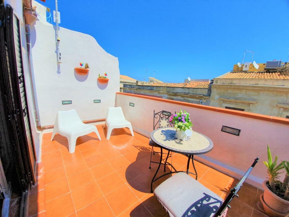Una Terrazza Per Due Siraküza Dış mekan fotoğraf
