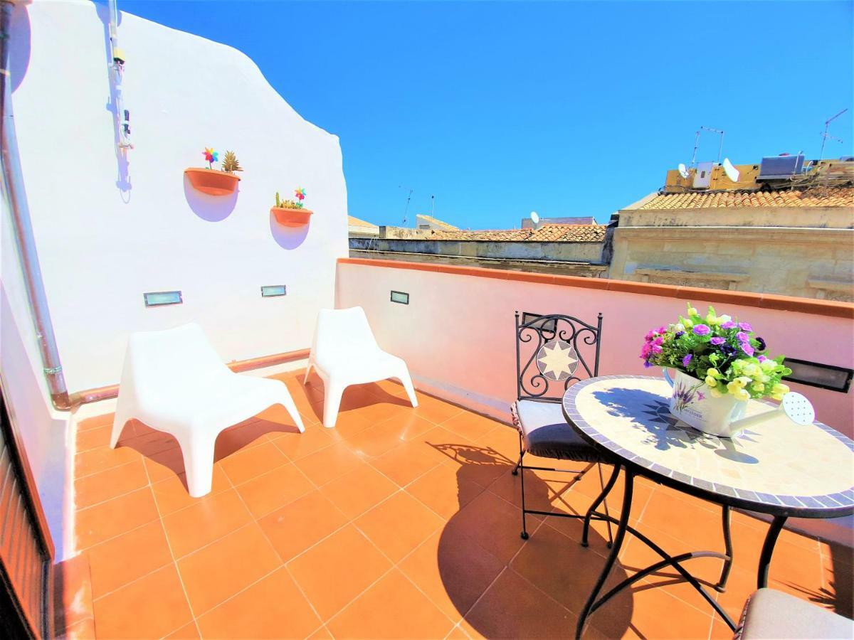 Una Terrazza Per Due Siraküza Dış mekan fotoğraf