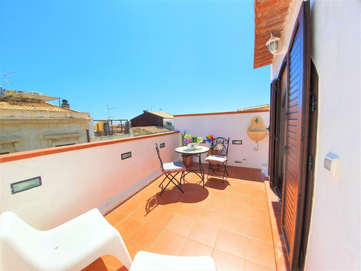 Una Terrazza Per Due Siraküza Dış mekan fotoğraf