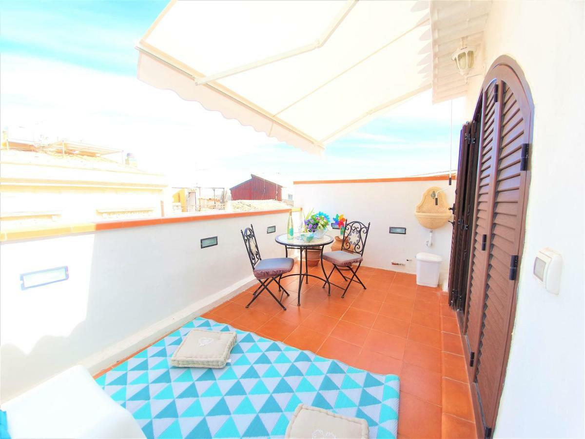 Una Terrazza Per Due Siraküza Dış mekan fotoğraf